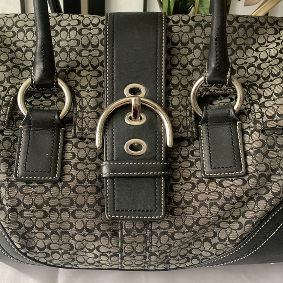 Coach Signature C Canvas Leather Handbag Black Gray Flap Buckle Double Handle 🖤 - Picture 2 of 8
